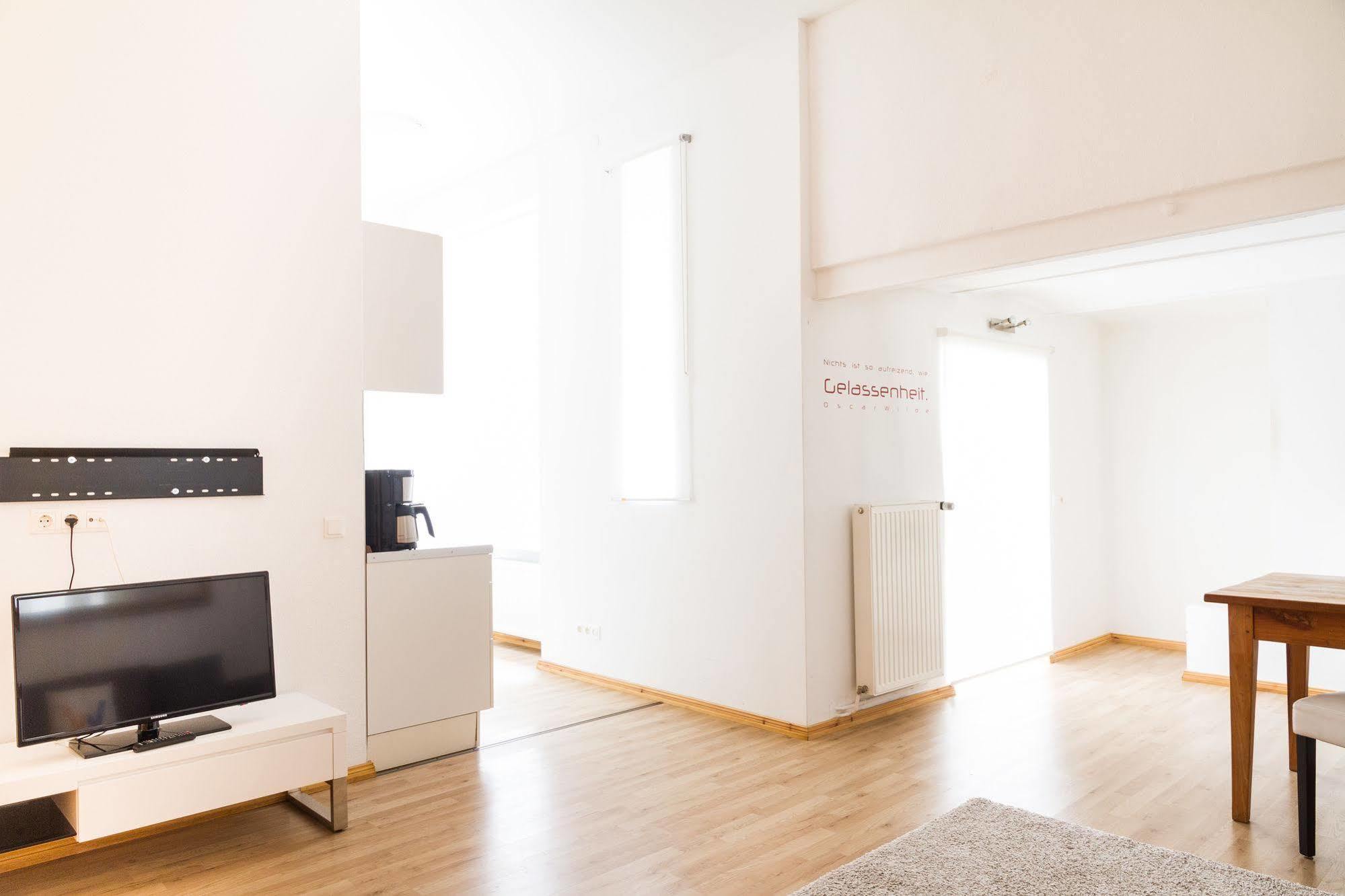 Leberstrasse 58 Hotel 3*